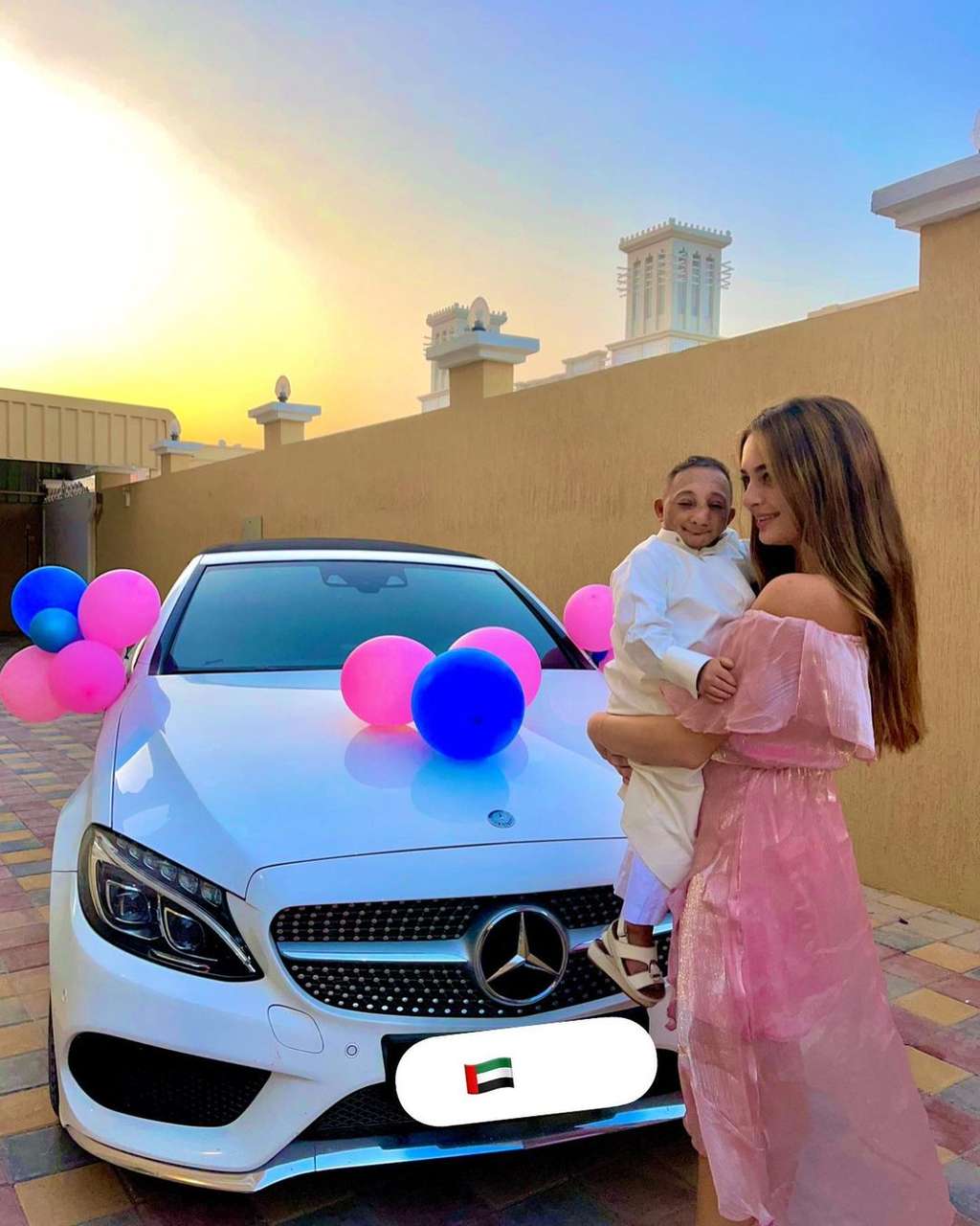 Tak Pandang Fisik, Wanita Lebanon Pacari Pria Bertubuh Kecil, Kisah Cintanya Tuai Sorotan!