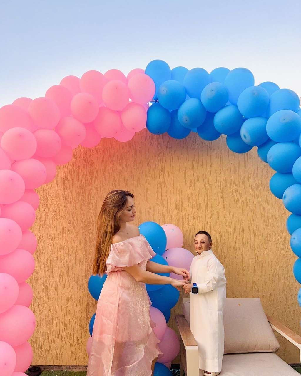 Tak Pandang Fisik, Wanita Lebanon Pacari Pria Bertubuh Kecil, Kisah Cintanya Tuai Sorotan!