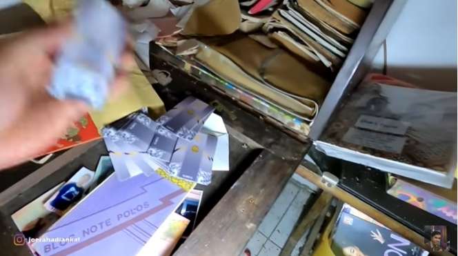 Potret Rumah Terbengkalai yang Jadi Tempat Adu Nyali, Ternyata Ada Barang Mewah Tak Terduga!