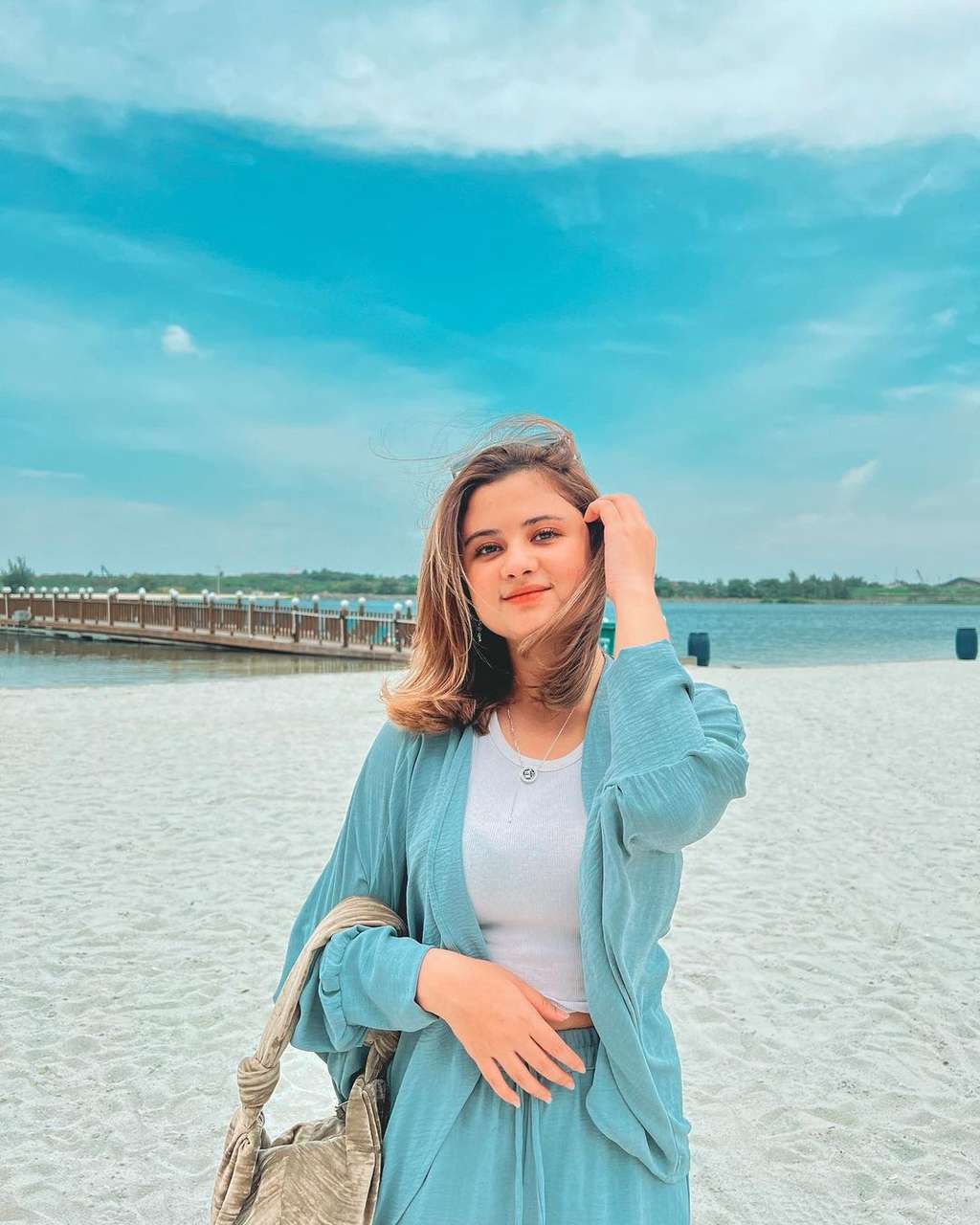 Jarang Tersorot, Cantiknya Potret Kakak Aliando Syarief, Kaia Syarief yang Disebut Mirip Prilly