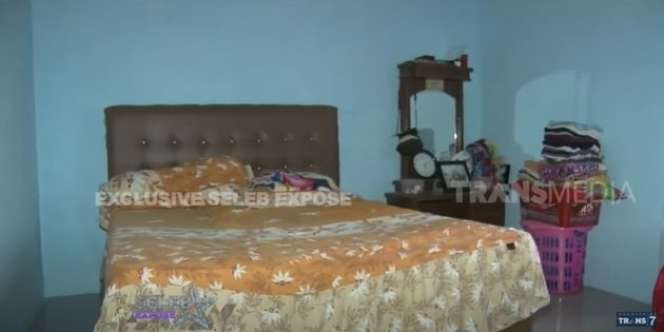 Potret Rumah Orangtua Siti Badriah di Kampung Halaman, Beda Banget Bak Langit dan Bumi!