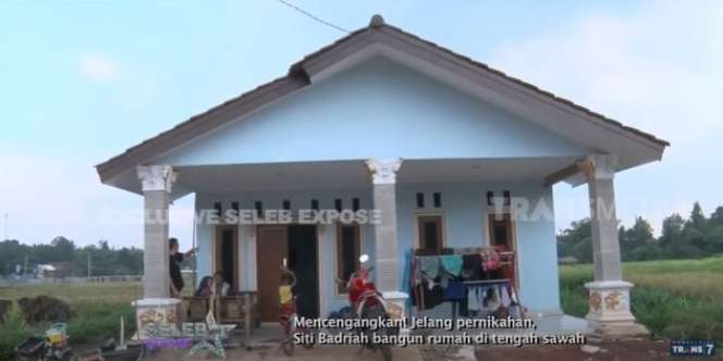 Potret Rumah Orangtua Siti Badriah di Kampung Halaman, Beda Banget Bak Langit dan Bumi!