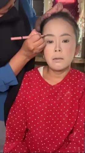 Potret Wanita Lugu Dirias MUA Jadi Pengantin Cantik, Dulu Wajahnya Selalu Dibully, Kini Bikin Melongo!