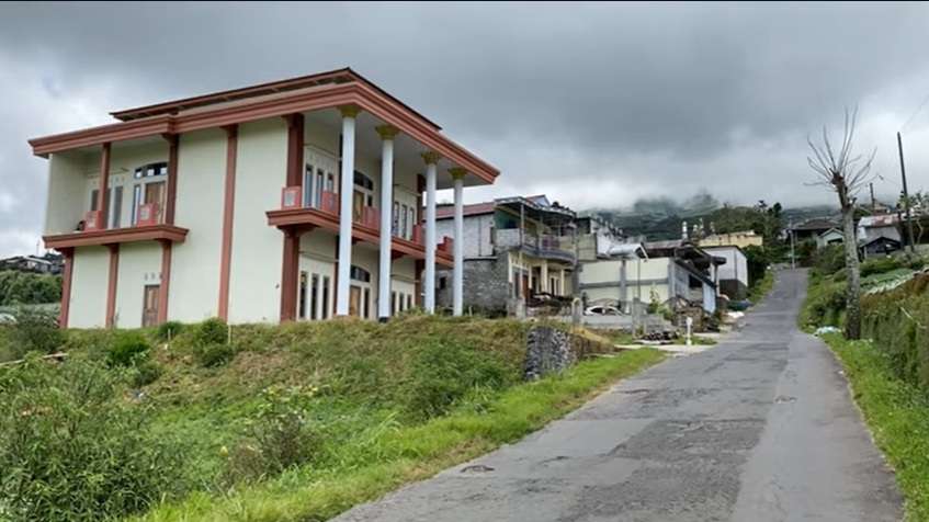 Potret Rumah Mewah Petani Daun Bawang di Temanggung, Lokasinya Bikin Takjub Ada di Lereng Gunung!
