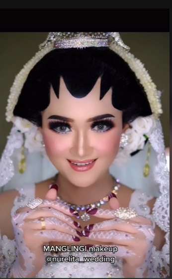 Potret Transformasi Wanita Berjerawat Dirias MUA Jadi Pengantin Jawa, Hasilnya Bikin Pangling!