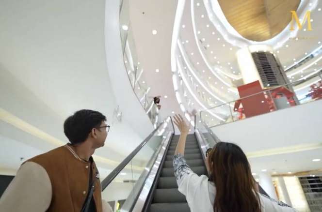 Shopping di Mal, Bunda Corla Nolak Dibelikan Tas Branded