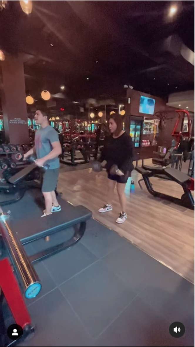 Potret Audy Item yang Makin Kurus dan Tirus, Bikin Pangling!
