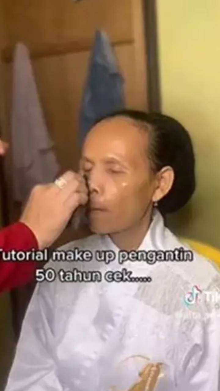 Pengantin Wanita Usia 50 Tahun Disulap MUA, Hasilnya Bikin Auto Melongo!