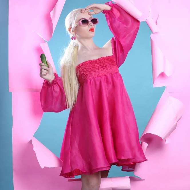 Potret Daria Gartman, Bule Mirip Barbie yang Viral Fasih Berbahasa Sunda
