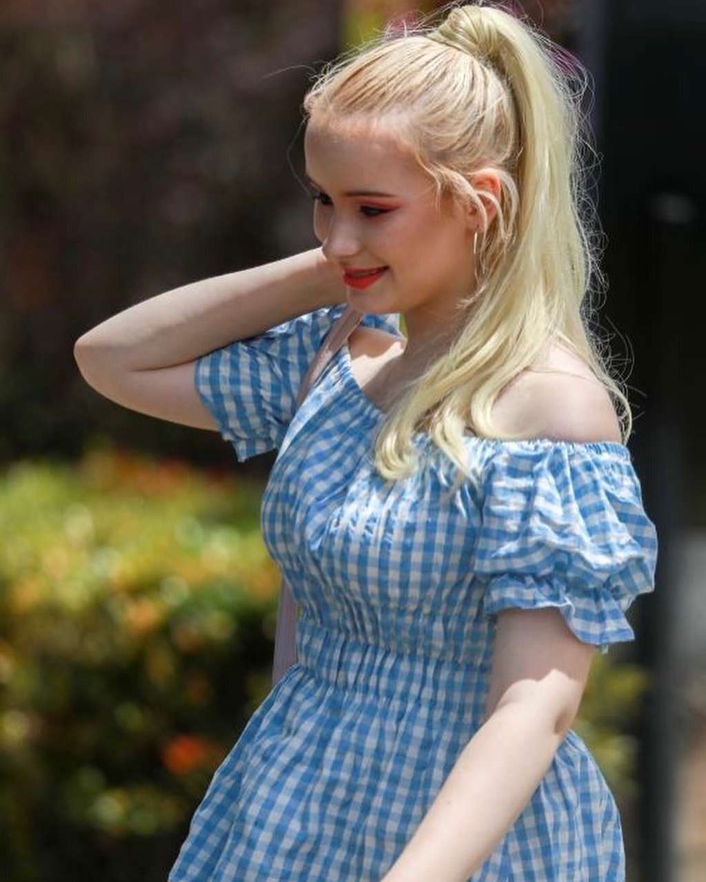 Potret Daria Gartman, Bule Mirip Barbie yang Viral Fasih Berbahasa Sunda
