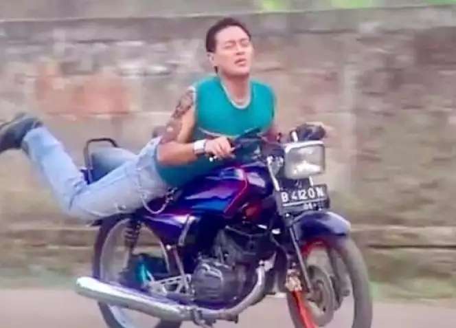 Ingat Baron, Preman Kocak di Sinetron Si Yoyo? Ternyata Sahabat Bunda Corla, Kini Jadi Artis Kondang