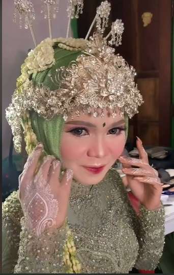 Potret Transformasi Pengantin Dirias Korean Look Dengan Adat Sunda, Hasilnya Bikin Melongo!