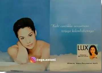 Ingat Bintang Iklan Sabun 90-an Ini? Dulu Artis Terkenal & Cantik Banget, Kini Bak Montir Ganti Ban Mobil Sendiri, Lihat Potretnya