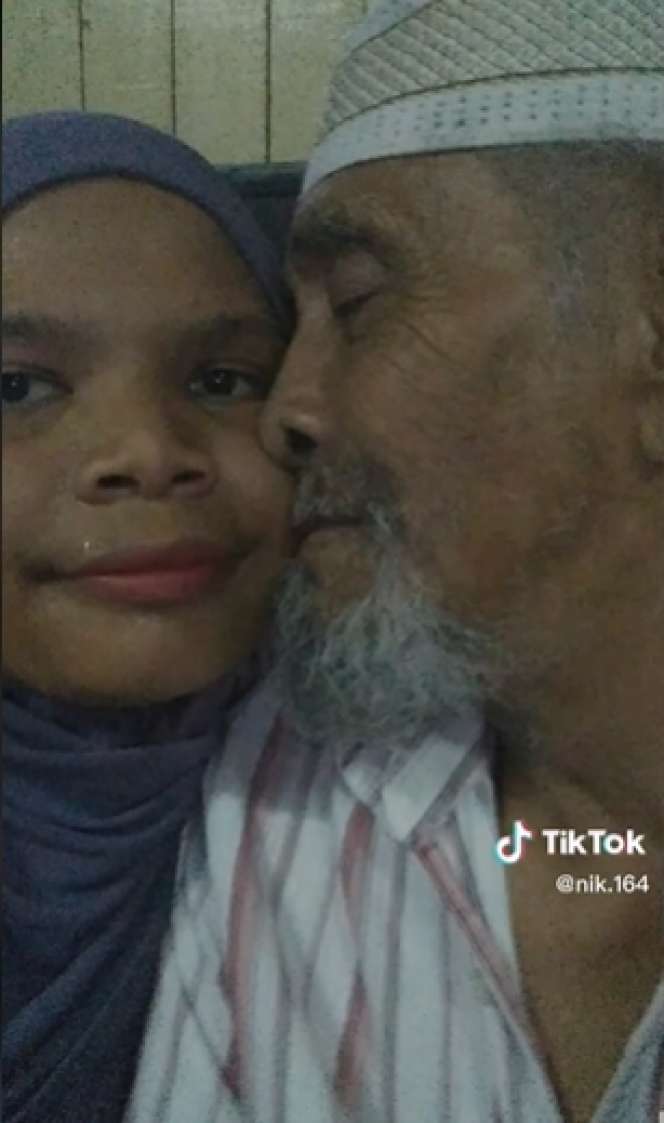 Viral Wanita 20 Tahun Sudah Dua Kali Cerai, Kini Nikahi Kakek 70 Tahun, Disebut Bak Cucunya!