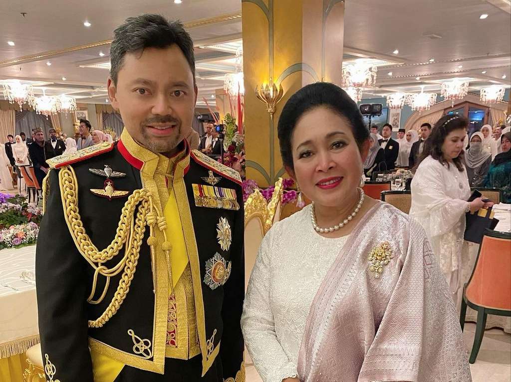 Hadiri Pernikahan Keluarga Kerajaan Brunei, Potret Titiek Soeharto Bersama Putra Mahkota Curi Perhatian!