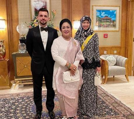 Hadiri Pernikahan Keluarga Kerajaan Brunei, Potret Titiek Soeharto Bersama Putra Mahkota Curi Perhatian!