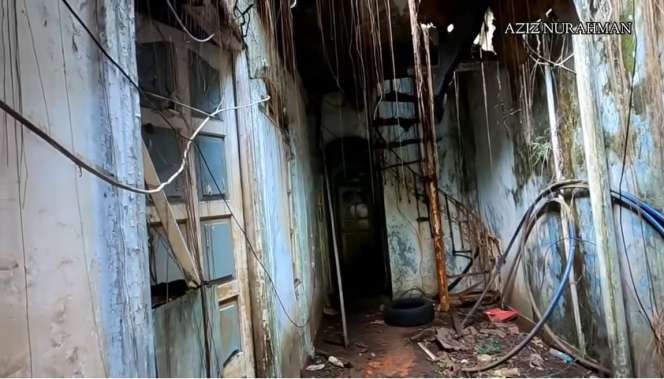 Potret Rumah Mewah Terbengkalai Milik Artis Senior, Dulu Super Megah Kini Bak Hutan Belantara!