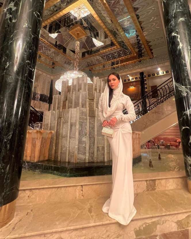 Potret Karraminah Puteri Brunei yang Viral, Suka Tampil Seksi dan Pakai Baju Hot! 