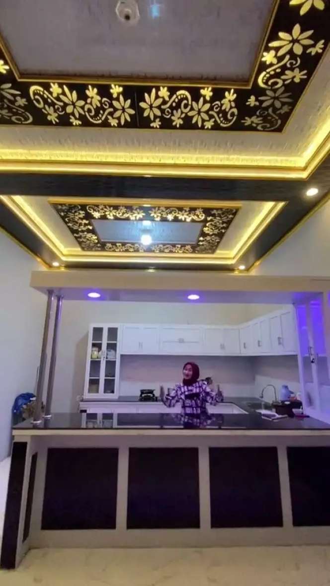 Ingat Novi Listiana, Pedangdut Top yang Kini Jadi Petani? Rumahnya Sederhana Tapi Dapur Mewah Sekelas Hotel, Lihat Potretnya