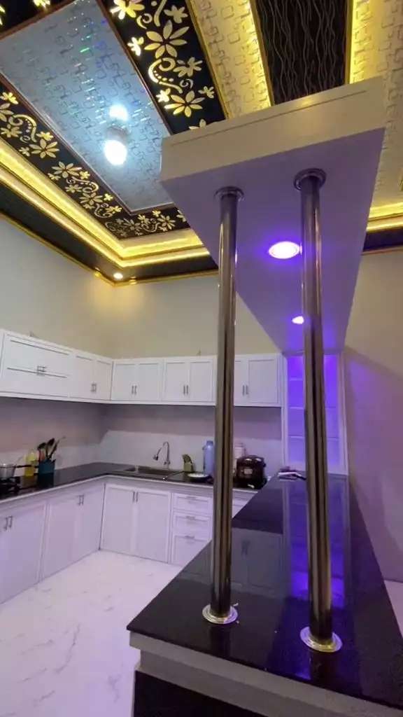 Ingat Novi Listiana, Pedangdut Top yang Kini Jadi Petani? Rumahnya Sederhana Tapi Dapur Mewah Sekelas Hotel, Lihat Potretnya