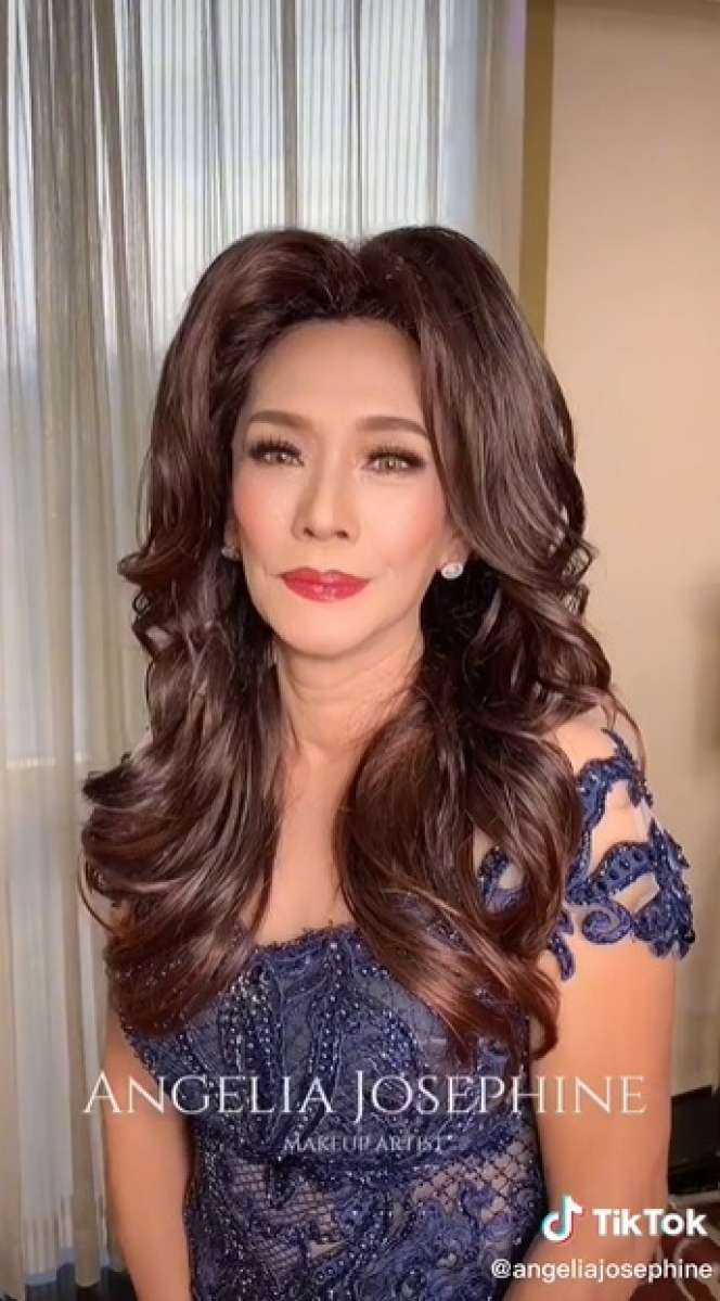 Potret Transformasi Emak-emak Dirias MUA, Hasilnya Beda Banget, Mirip Reza Artamevia!