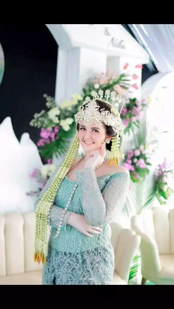 Potret Cewek Rusia Dirias MUA Jadi Pengantin Sunda, Cantiknya Bak Bidadari, Bikin Pangling!