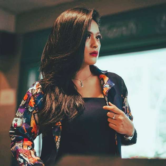 10 Pesona Cantik Imey, Adik Jenita Janet yang Tak Terpublikasi, Sering Dibilang Kembar!
