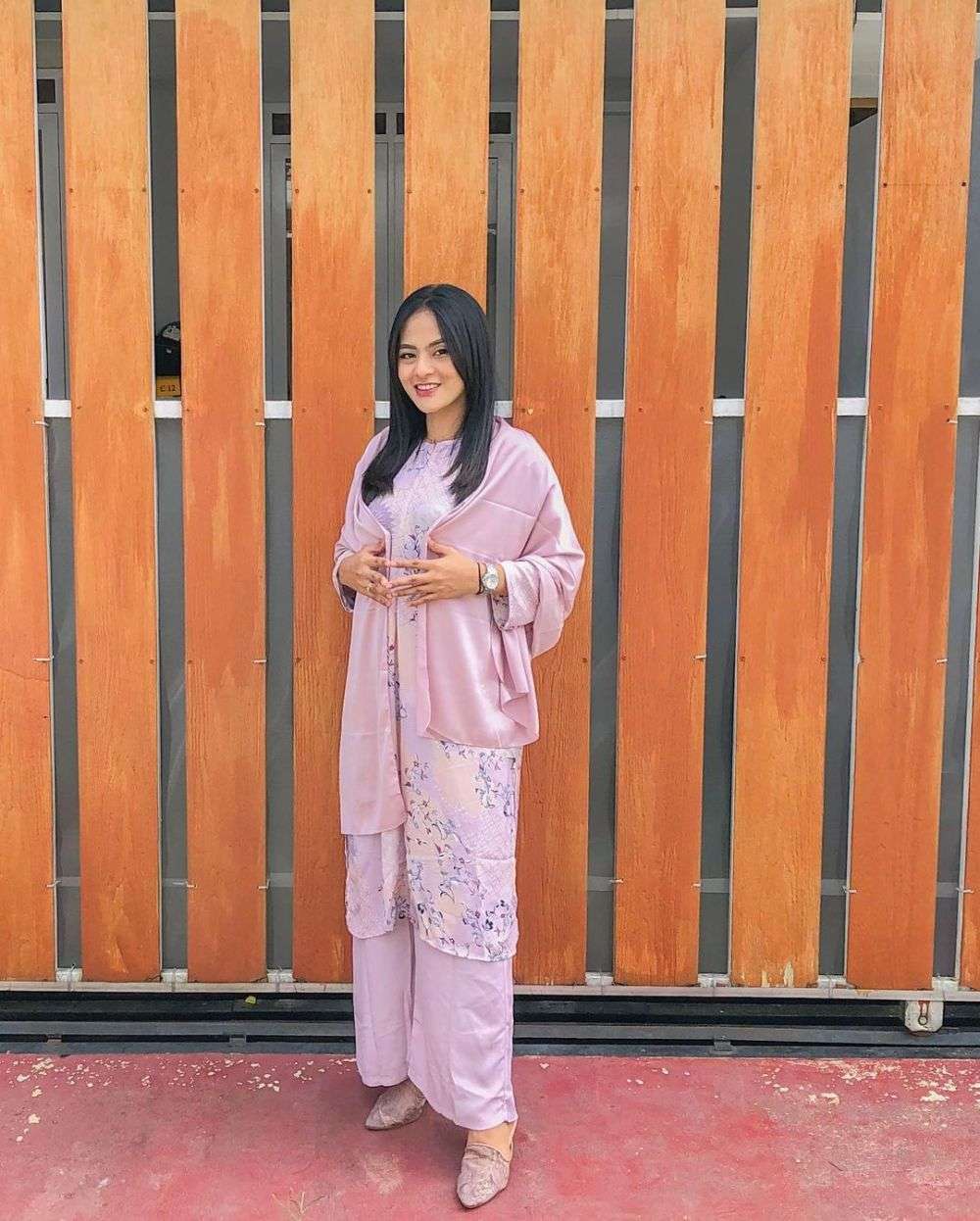 10 Pesona Cantik Imey, Adik Jenita Janet yang Tak Terpublikasi, Sering Dibilang Kembar!