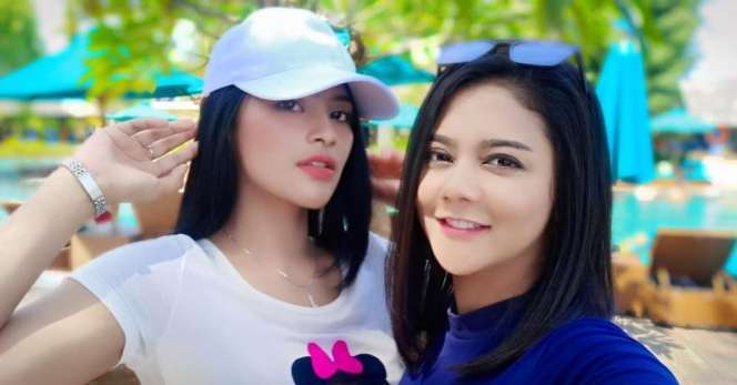 10 Pesona Cantik Imey, Adik Jenita Janet yang Tak Terpublikasi, Sering Dibilang Kembar!