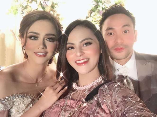 10 Pesona Cantik Imey, Adik Jenita Janet yang Tak Terpublikasi, Sering Dibilang Kembar!