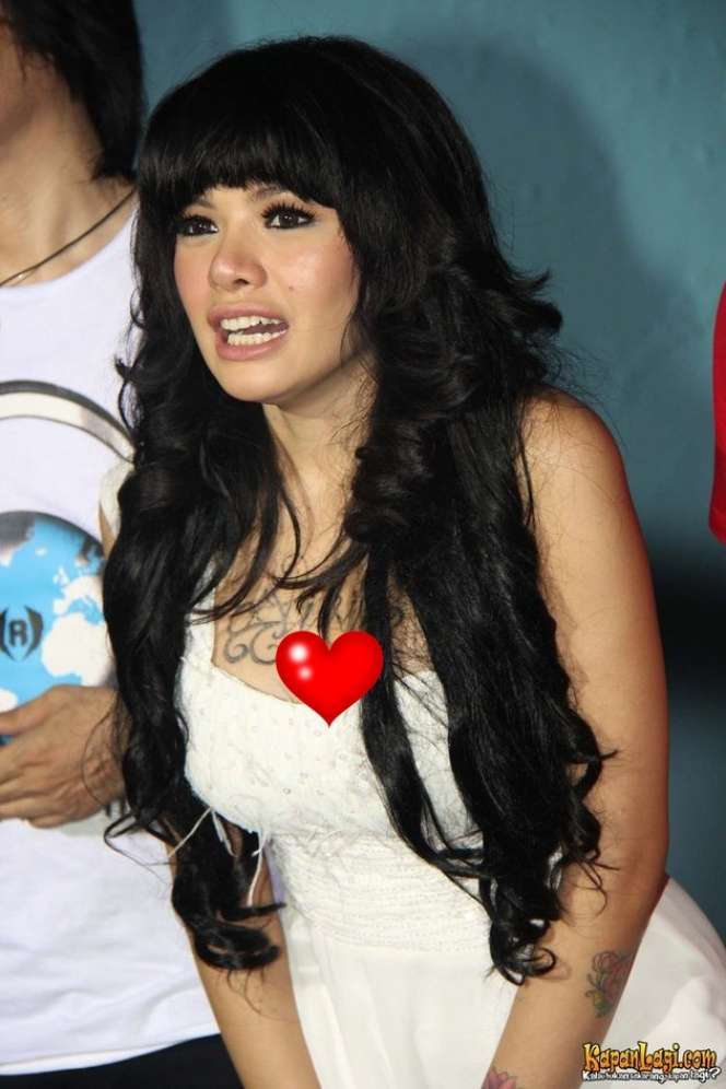 8 Potret Lawas Nikita Mirzani Sebelum Oplas, Netizen Julid, Wajah Aslinya Disebut Mirip ART!