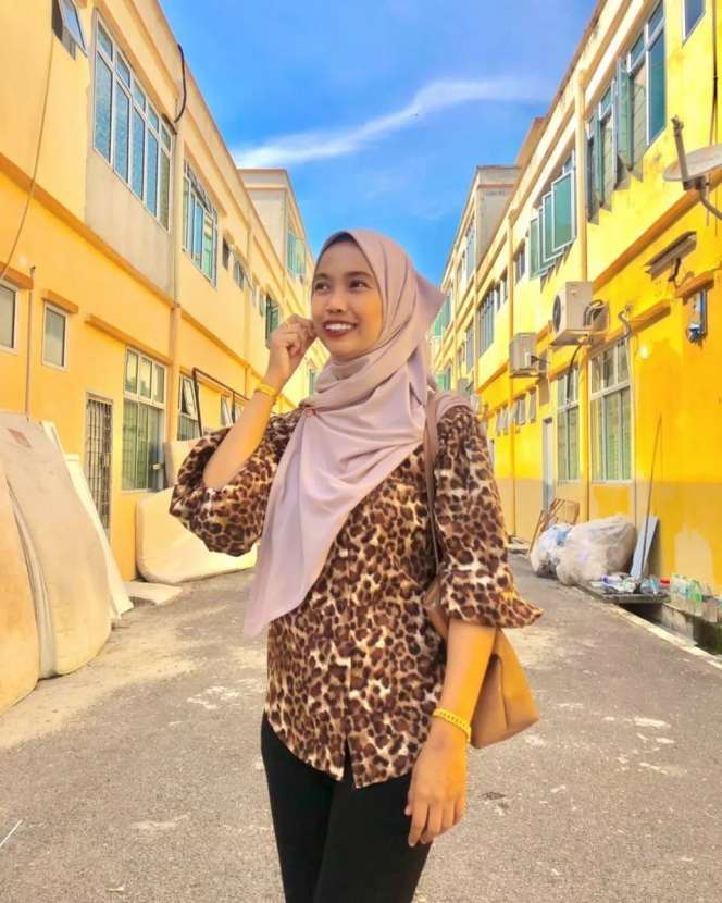 Masih Ingat Wanita Lulusan S2 yang Viral Dinikahi Sopir Truk? Dulu Ramai Dicemooh, Kini Kabarnya Mengejutkan!