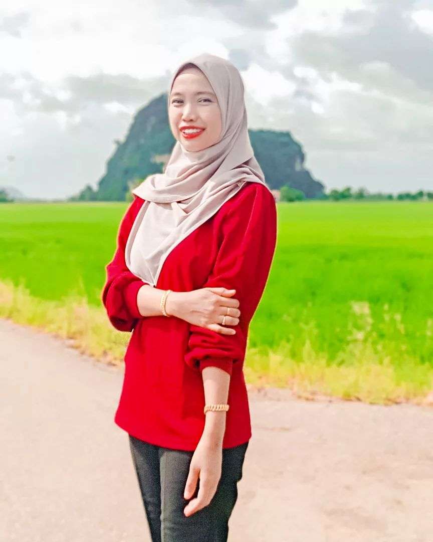 Masih Ingat Wanita Lulusan S2 yang Viral Dinikahi Sopir Truk? Dulu Ramai Dicemooh, Kini Kabarnya Mengejutkan!