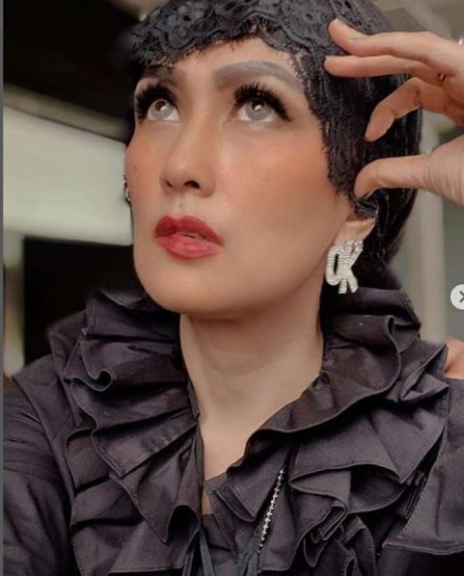 Masih Ingat Mamake Pret di Sinetron `Si Entong`? Lama Tak Muncul di Layar Kaca, Kini Penampilannya Pangling!