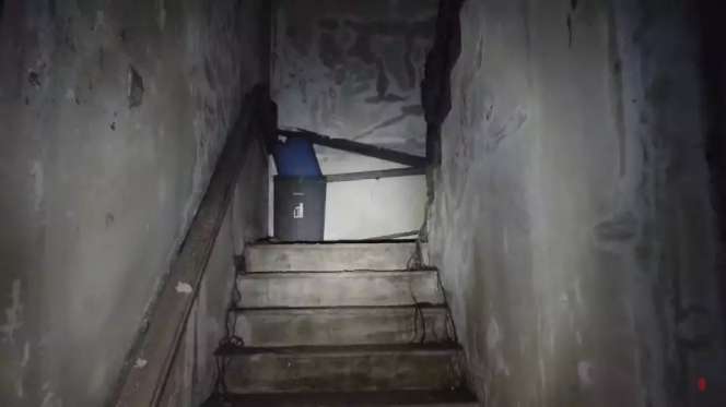 10 Potret Rumah Kuno Iis Sugianto yang Terbengkalai Puluhan Tahun, Ada Ruang Misterius, Isinya Bikin Ngeri!