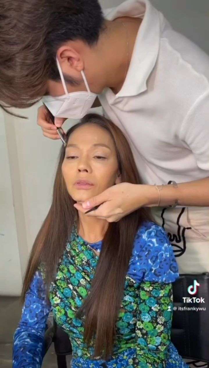 Momen Lucu Bunda Corla Dimakeover MUA Franky Wu, Tingkahnya Bikin Ngakak!