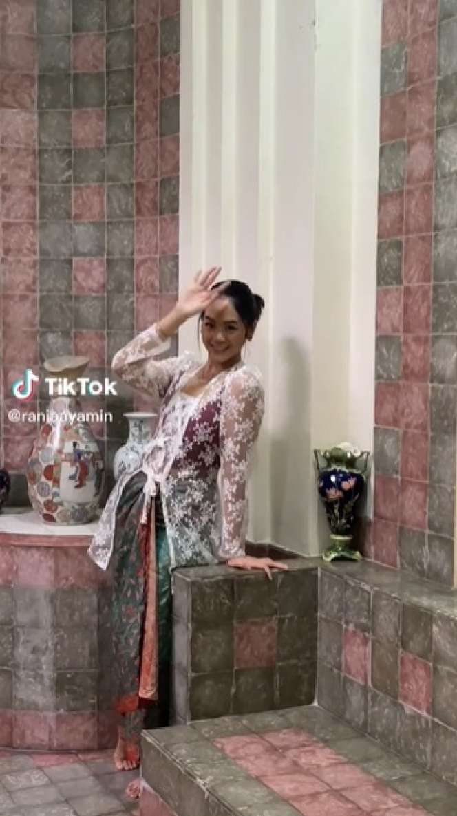 Potret Pura Mangkunegaraan Surakarta, Kasur Tidur Rania Yamin Dari Tahun 1940-an!