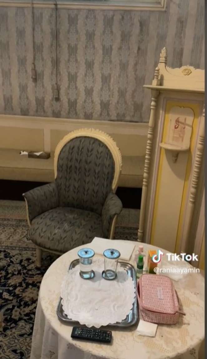 Potret Pura Mangkunegaraan Surakarta, Kasur Tidur Rania Yamin Dari Tahun 1940-an!