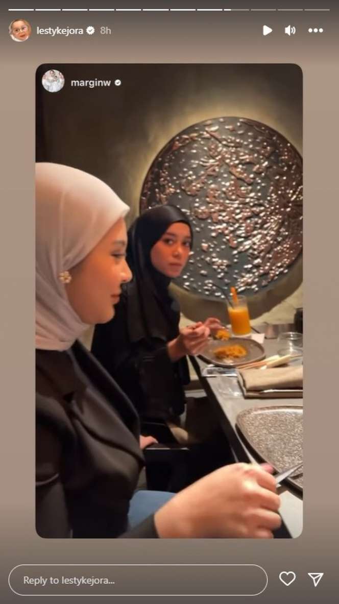 Potret Tawa Lepas Lesti Kejora Arisan Bareng Sahabat, Netizen Bandingkan Berbeda 360 Derajat saat Bersama Rizky Billar