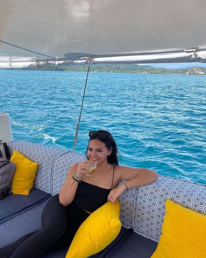 Potret Wajah Asli Shafa Harris Tampak Makeup, Bikin Melongo!
