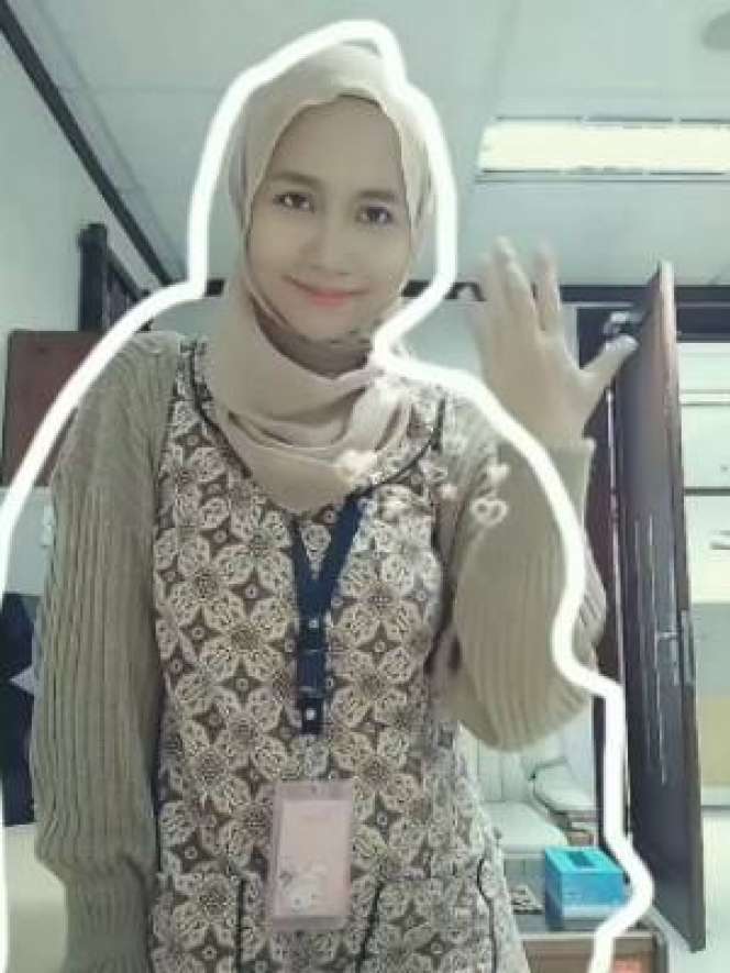 Tips Fashion OOTD dari Influencer Dwi Puspa Sari, Bisa Jadi Rekomendasi Buat Para Hijabers