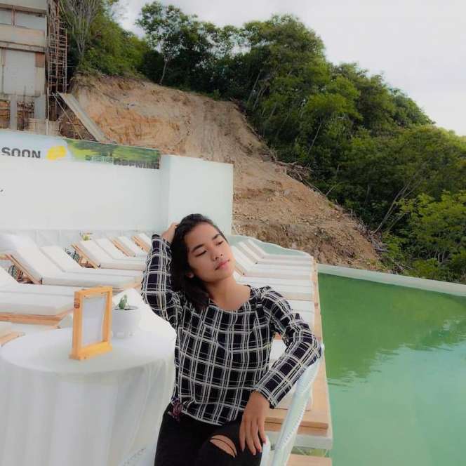 Potret Chetryn Peto Kakak Kandung Betrand Peto, Disebut Mirip Tiara Andini!