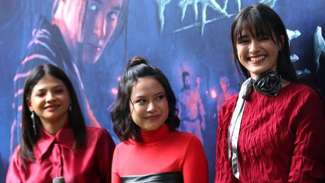 Potret Mawar De Jongh Main di Para Betina Pengikut Iblis 