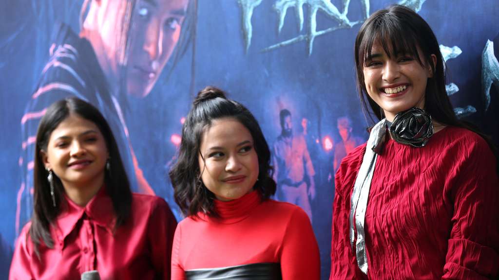 Potret Mawar De Jongh Main di Para Betina Pengikut Iblis 