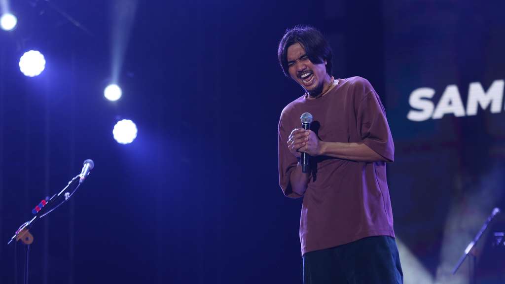 FOTO: Meriahnya Konser Sheila on 7 Bertajuk 'Tunggu Aku di Jakarta', Duta Berkaca-kaca Tahan Tangis