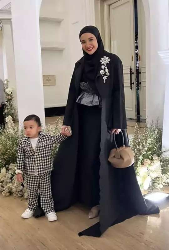 Gaya 10 Artis di Pernikahan Kiky Saputri, Ayu Ting Ting Gandeng Boy William Jadi Sorotan!