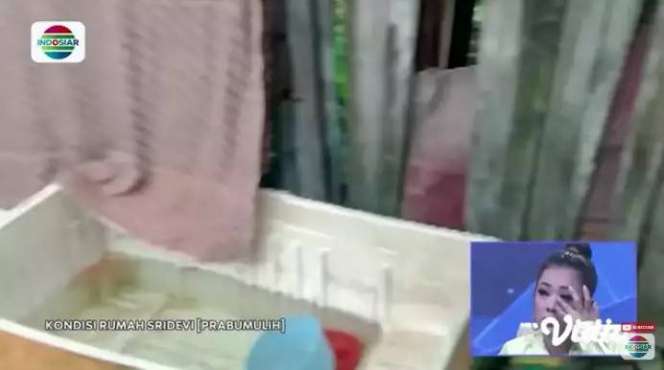 Bikin Haru, Potret Kamar Mandi di Rumah Sridevi Juara D’Academy, Hanya Terbuat Dari Kayu 