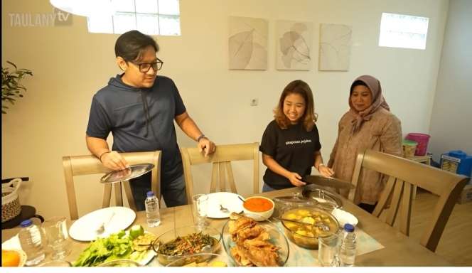 Potret Dapur di Rumah Kiky Saputri, Desainnya Super Estetik, Auto Bikin Betah!