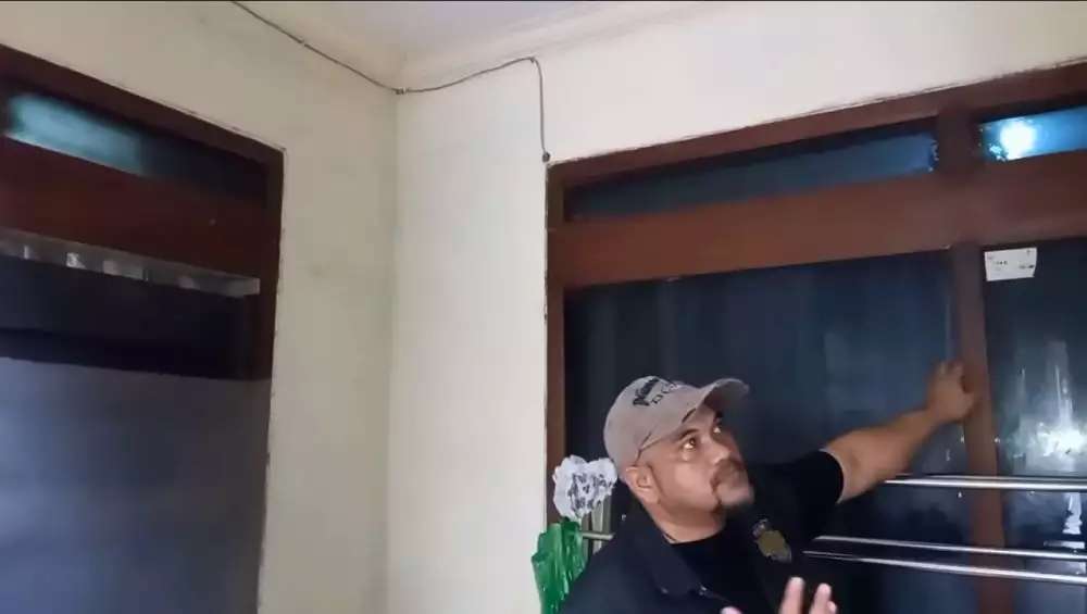 9 Potret Rumah Rhoma Irama Sebelum Kaya & Terkenal, Termewah di Masanya, Ada Mobil Antik!