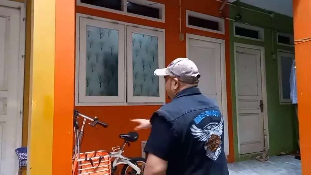9 Potret Rumah Rhoma Irama Sebelum Kaya & Terkenal, Termewah di Masanya, Ada Mobil Antik!